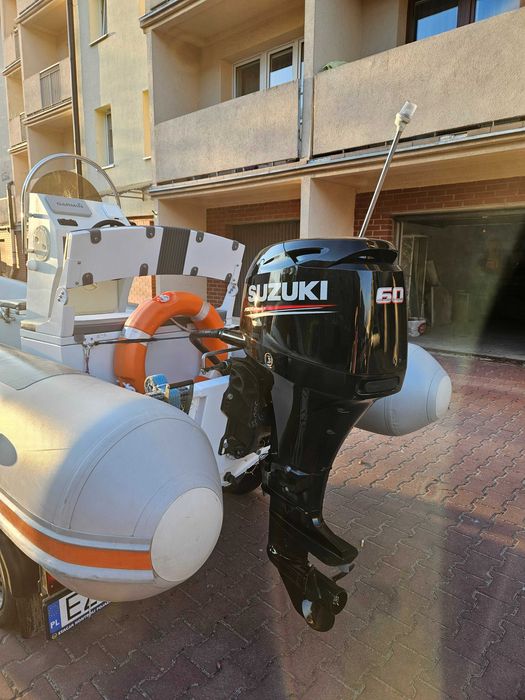 Łódź motorowa typu RIB