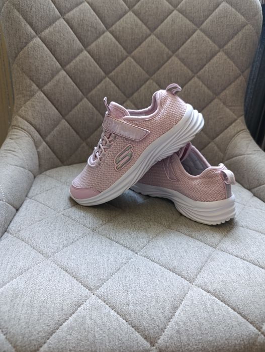 Кроссовки Sketchers оригинал!!
