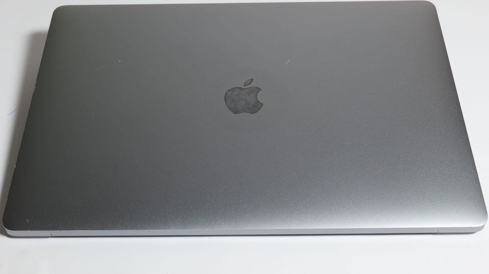  MacBook Pro 15” A1707 (2017) • i7 • 16GB • 250GB SSD #69