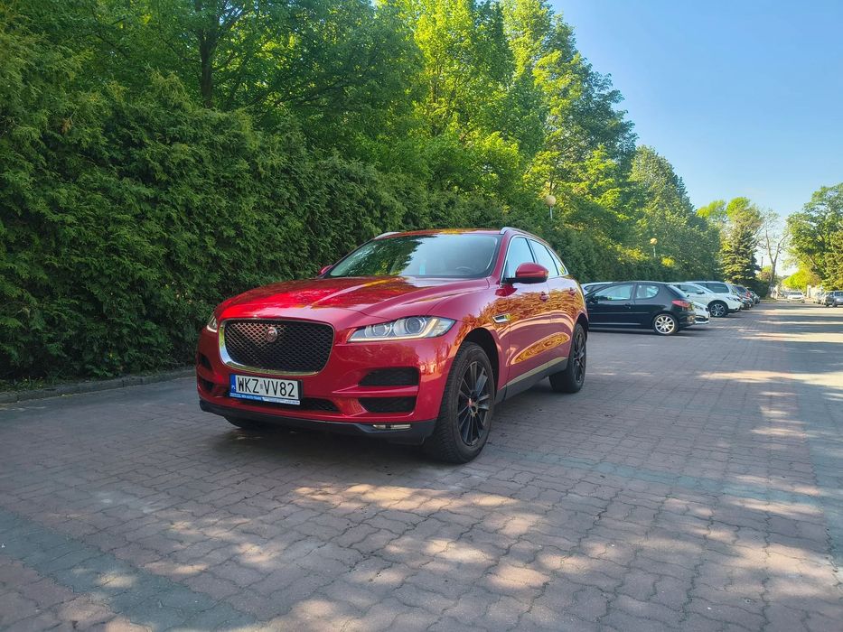 Jaguar F-Pace Jaguar f-pace 4x4 super stan , piękny kolor