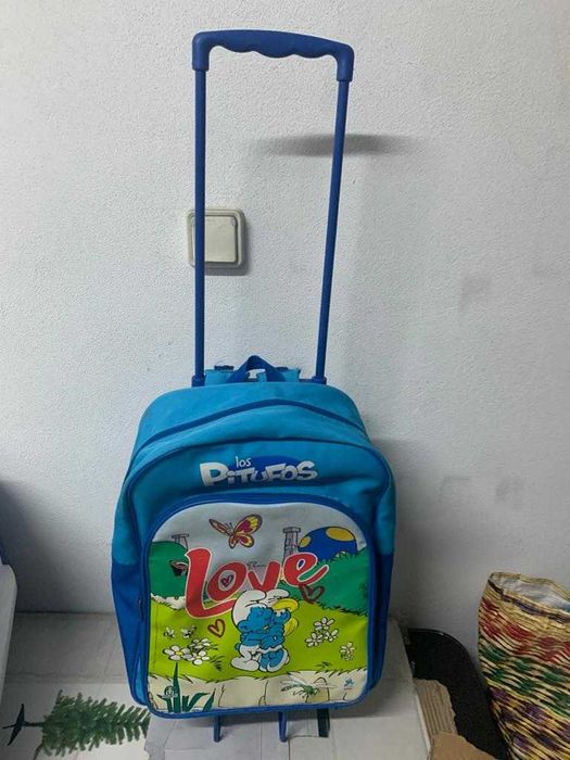 Trolley dos estrunfes