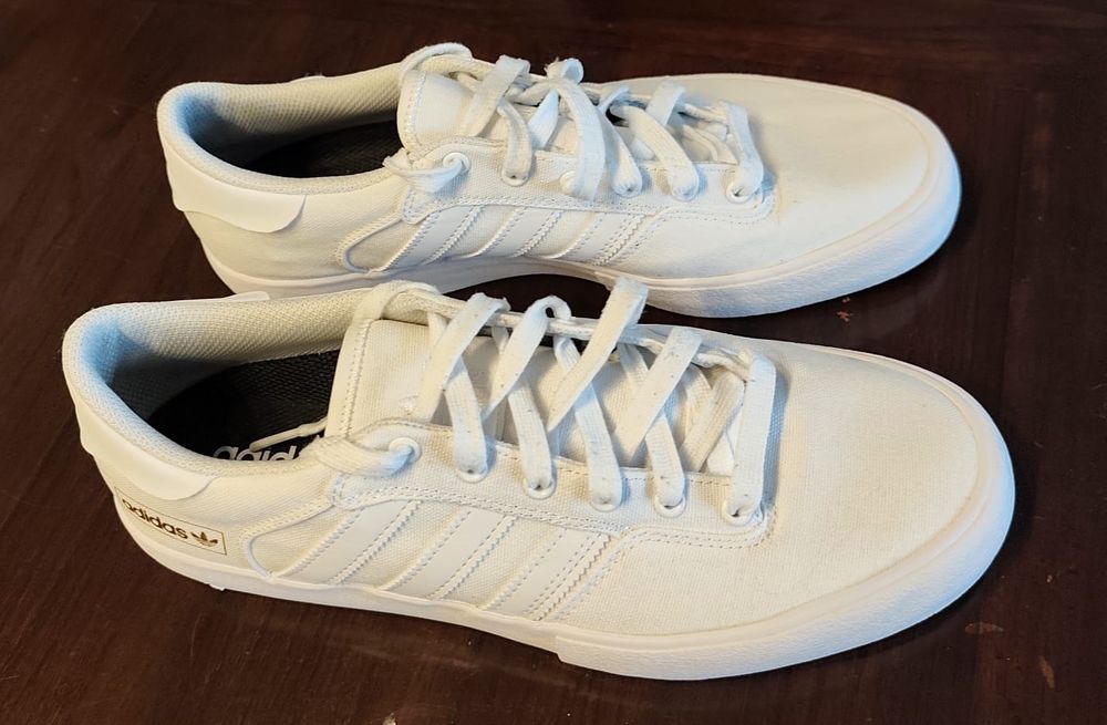 Adidas Matchbreak Super brancos.