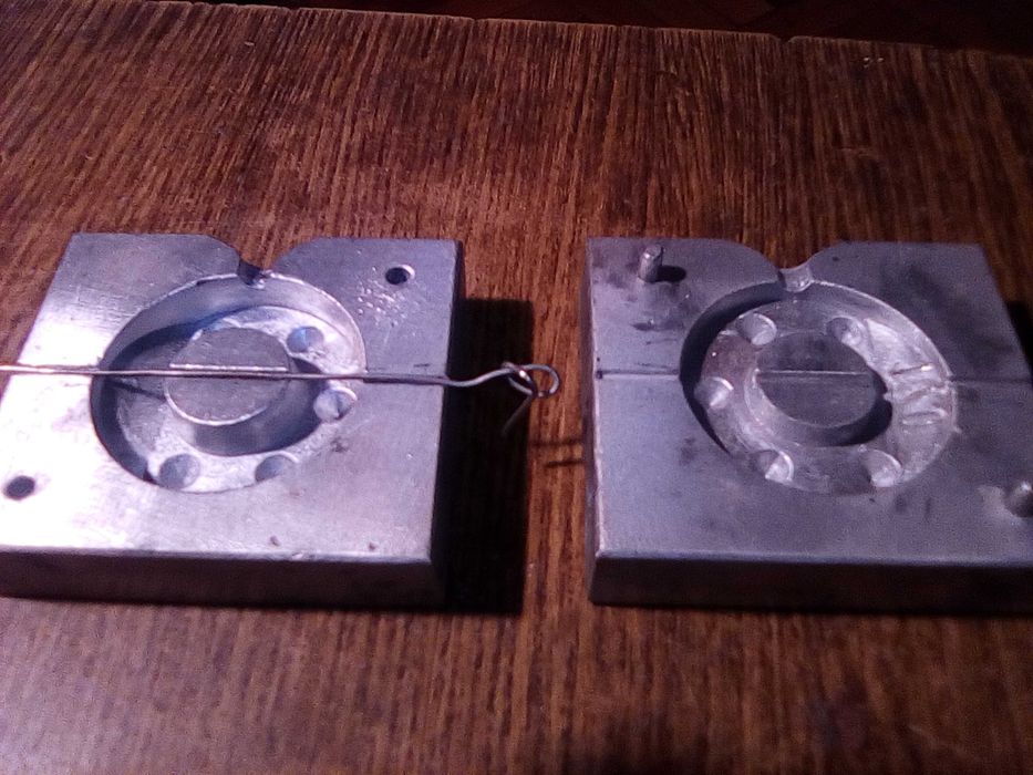 Форма для литья грузил , 170 гр .