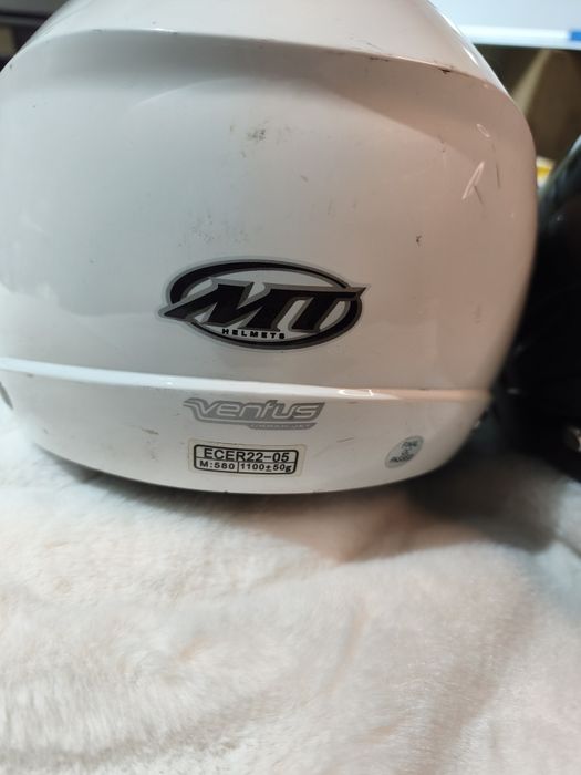 Kaski motocyklowe/motorowerowe  MT helmets używane - 2 sztuki