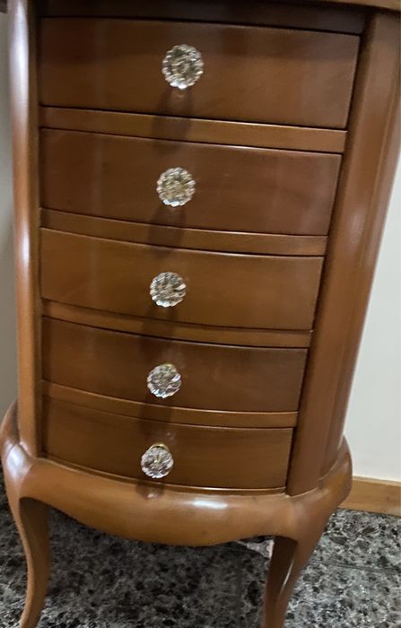 Móvel entrada em pinho com 5 gavetas