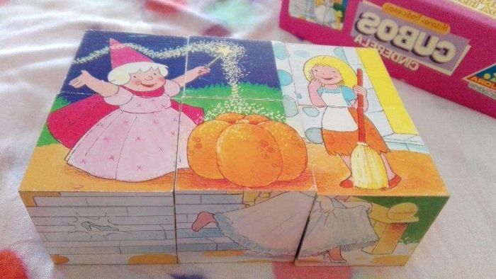Jogo puzzle de cubos tema a Cinderela + Caixa 4 puzzles "Farm four