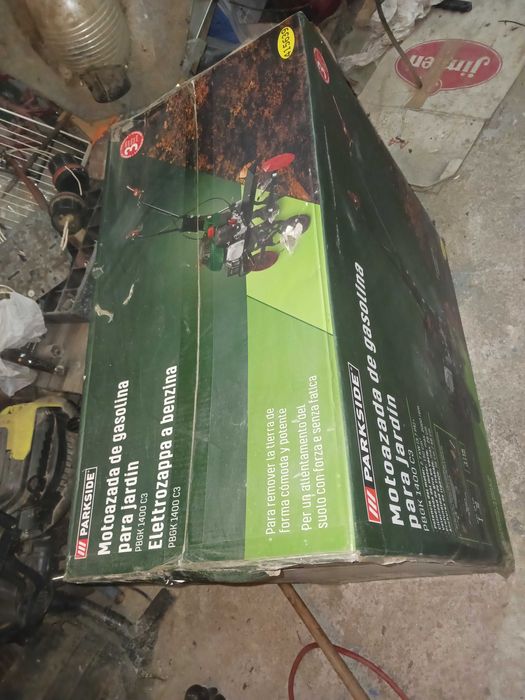 Máquinas agrícolas e corta relva