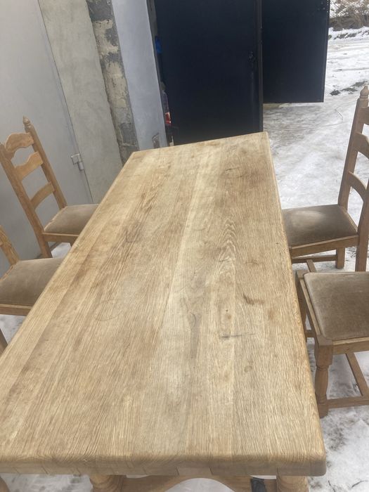 Стіл та стільці з масиву