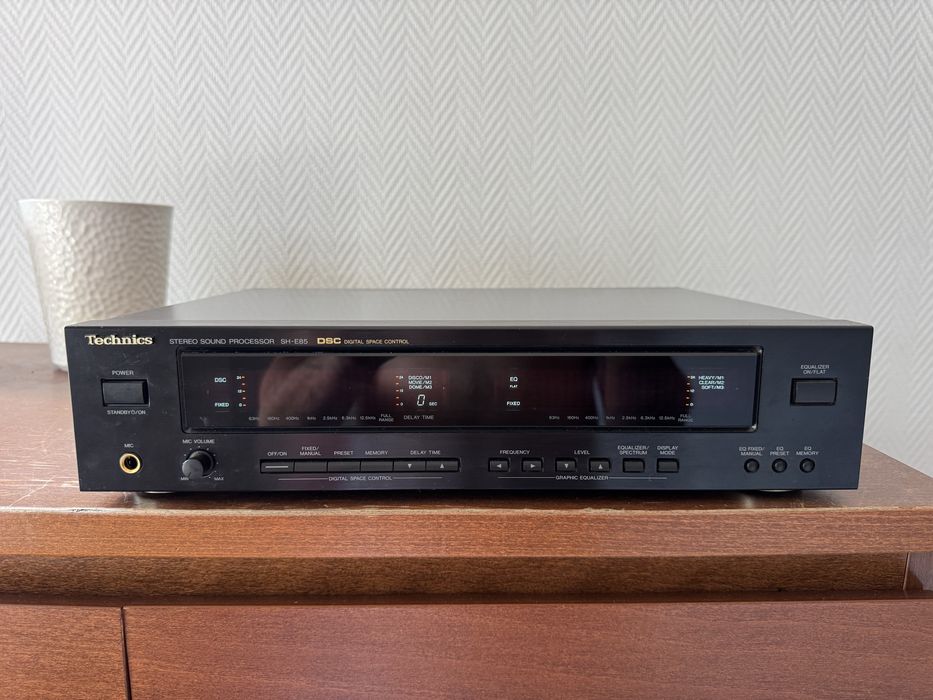 Equalizer Technics SH-E85