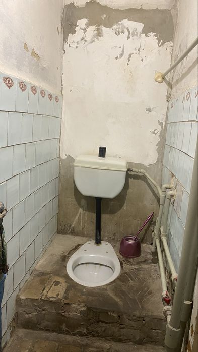 Продам кімнату у гуртожитку з власною кухнею