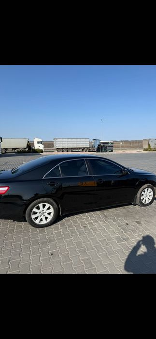 Toyota Camry. 40