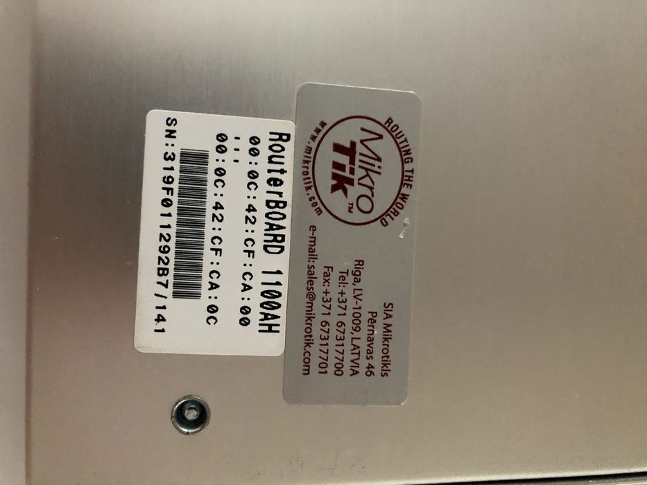 Mikrotik RB1100AH Маршрутизатор 13 гігапортів,