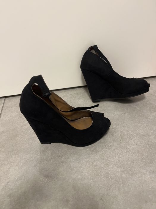 Buty na koturnie r 35