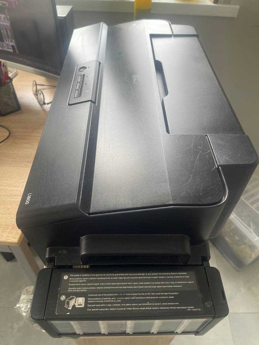 продам принтер EPSON L1800 б\у