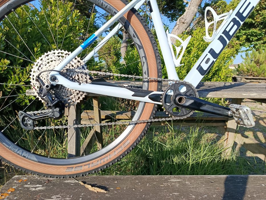 Bicicleta CUBE Reaction C:62 Pro
