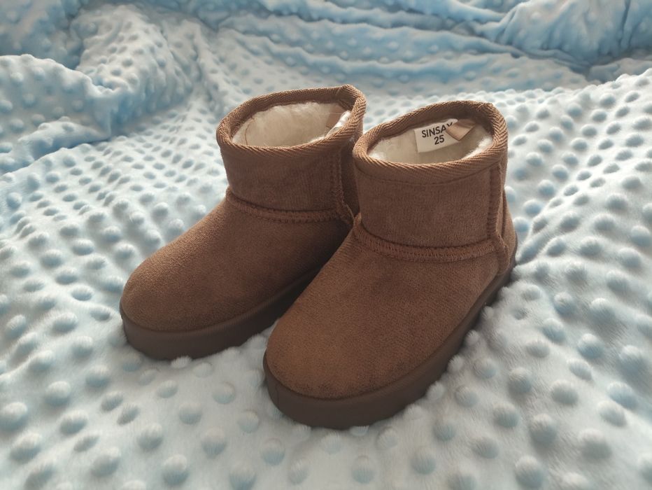 Взуття дитяче уги