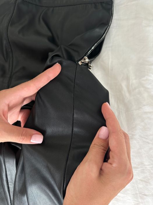 Продам теплі еко-шкіра штани