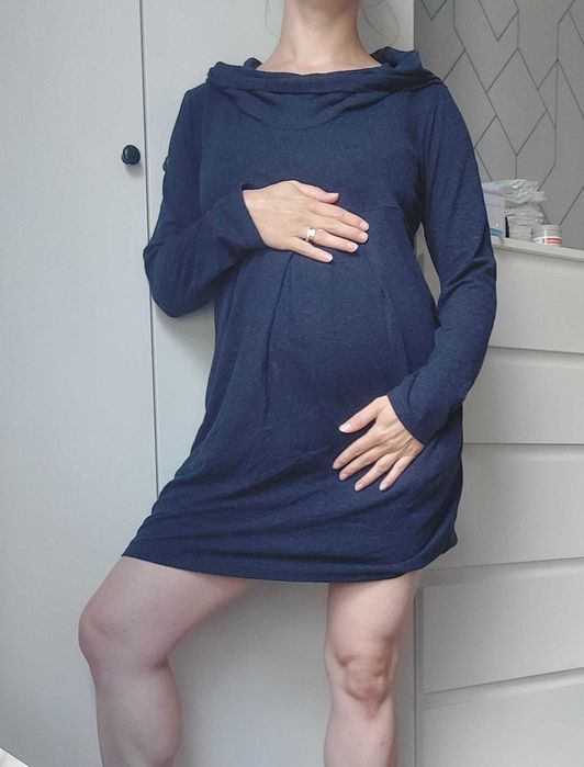 Granatowa ciepła sukienka ciążowa