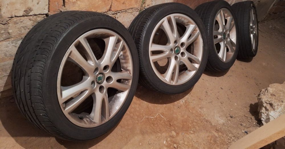 Шини з дисками 205/45R16