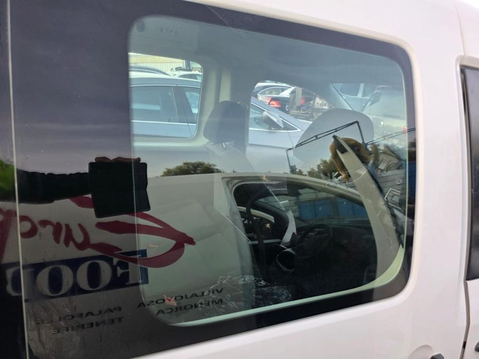 Janela Traseira Direita Volkswagen Caddy Ocio Sa03.2015