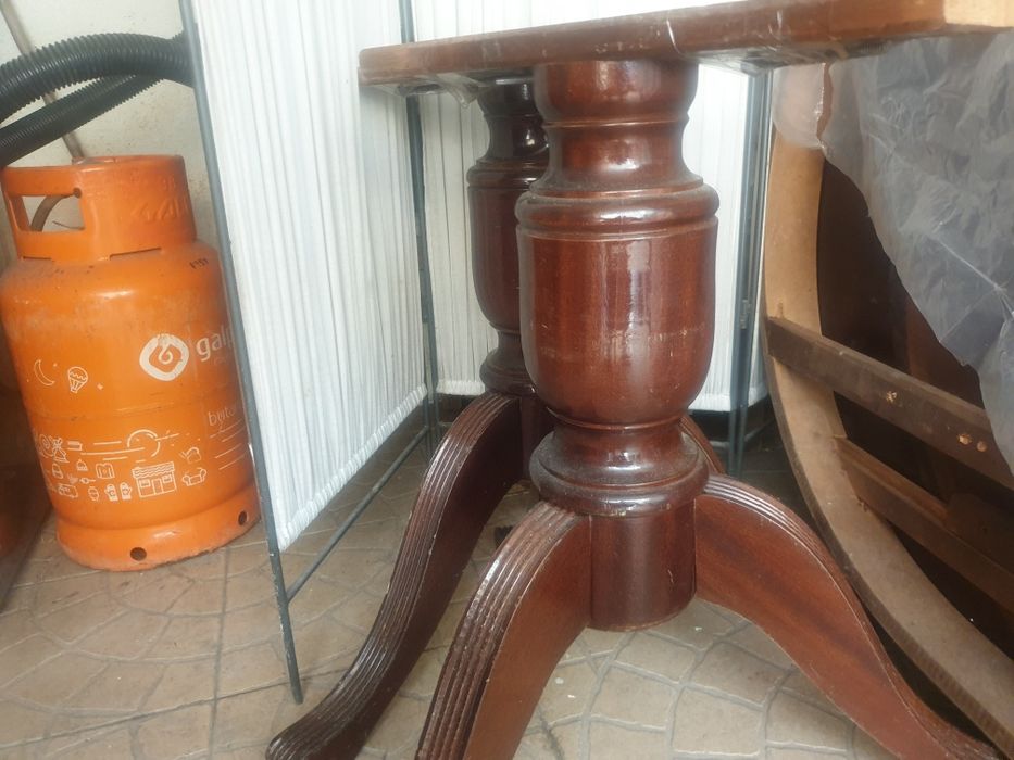 Mesa  e esoelho relíquia vintage enaculafapara desocupar