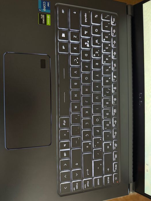 Portátil MSI Prestige 15 i7-1185G7 / 16GB / 1TB SSD / GTX 1650