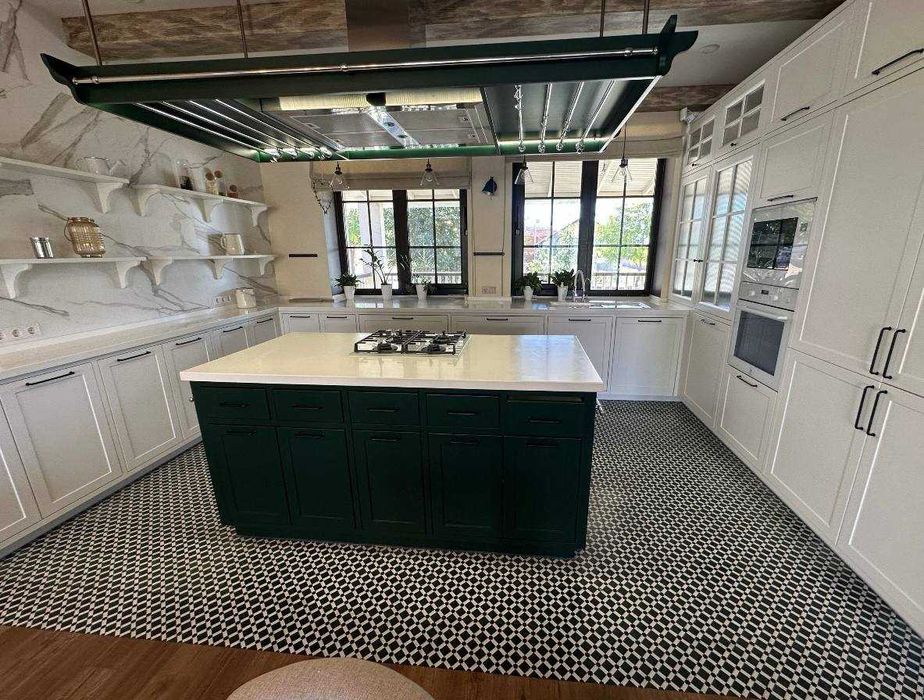 два дома по цене одного!!! Совиньон, бассейн