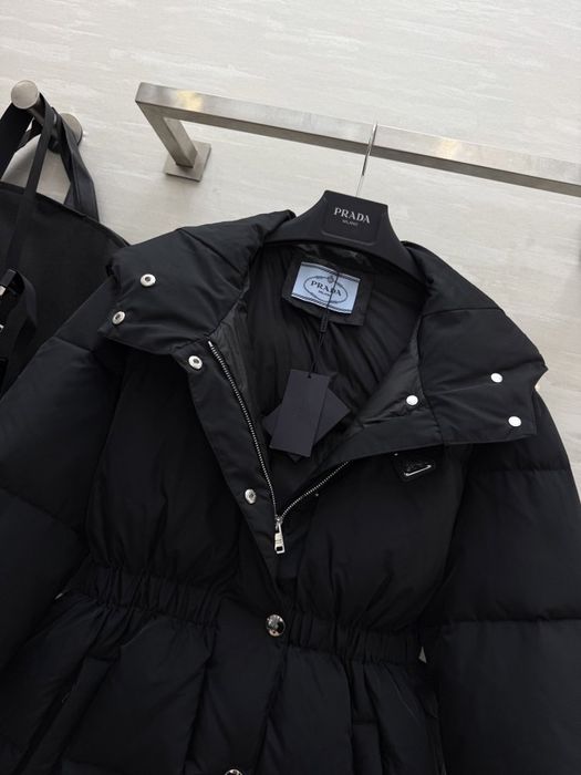 Куртка жіноча Prada ( Нова )