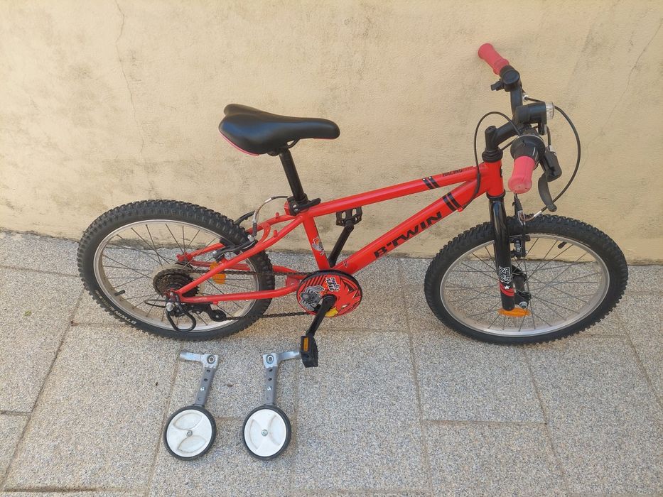 Bicicleta Criança B'Twin Racing Boy 320 (20") + Rodinhas – Excelente Estado!