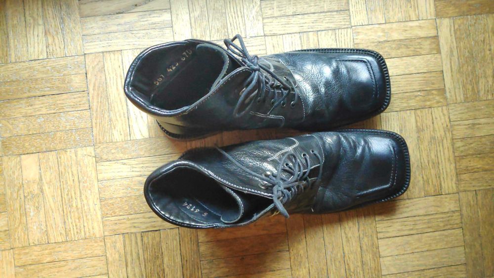 Czarne skórzane buty zimowe Gino Rossi, rozmiar 39