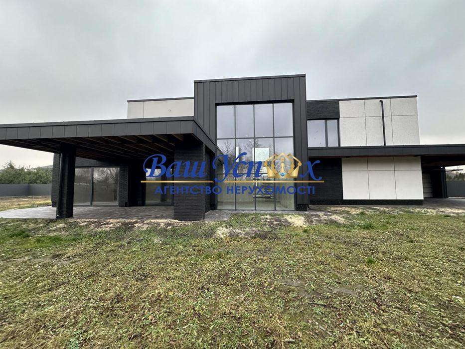 Продаж будинку з виходом на озеро у місті. село Крушинка.