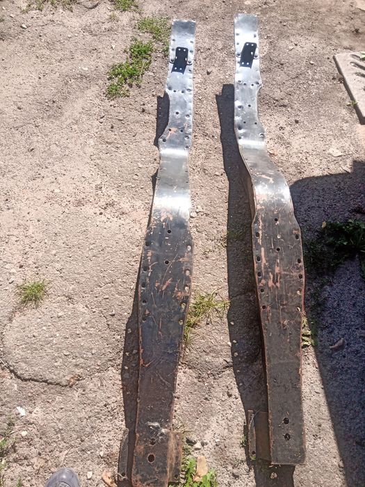 Продам лонжерони ГАЗ 21