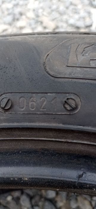 Opony letnie używane 215/55/17