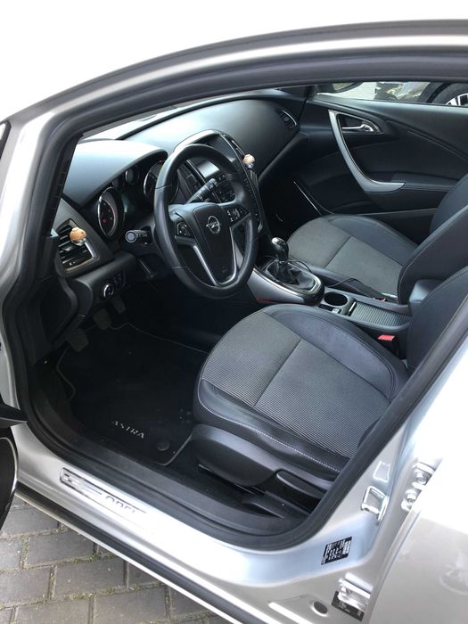 Opel Astra 1.4 Gasolina 100cv