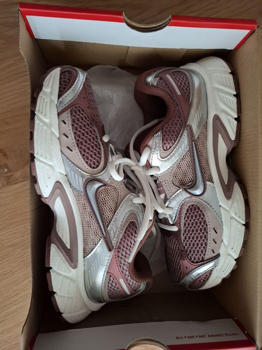 Sapatilhas Nike V5 RNR Bordeaux e Prateadas