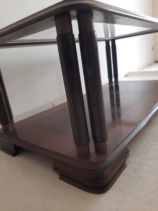 Mesa de centro em nogueira e latão