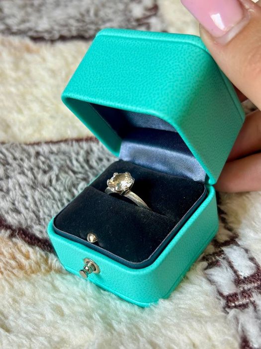 каблучка від Tiffany& Co.