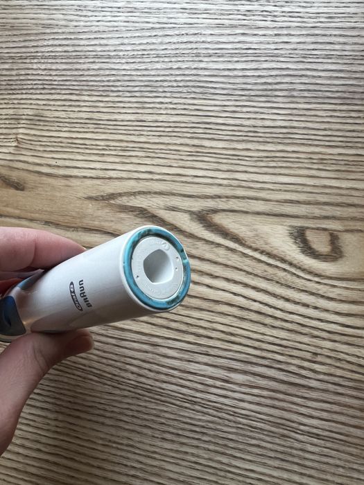 Електрична зубна щітка Oral-B Vitality з посиленим акумулятором