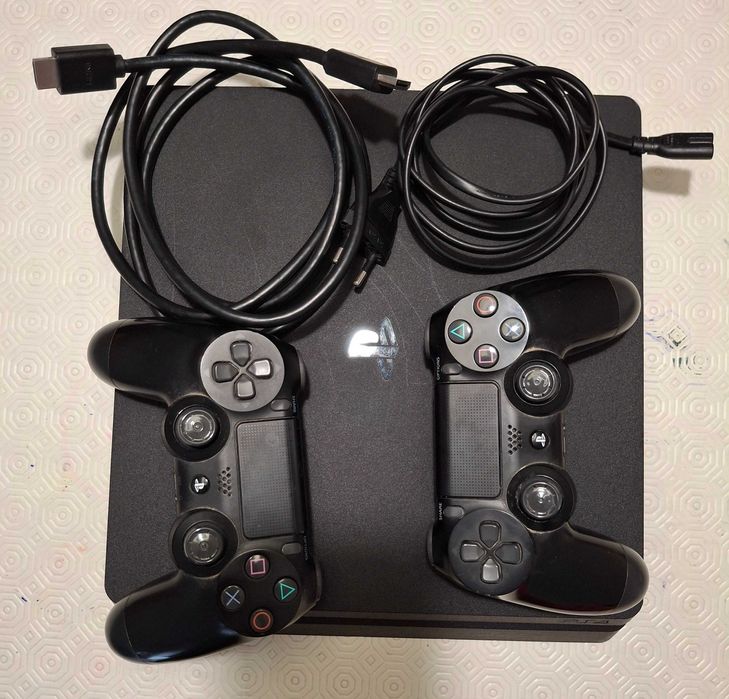 Playstation 4 Slim, 2 comandos e cabos