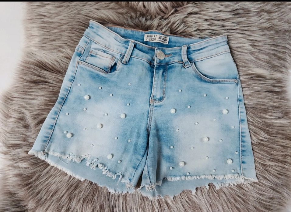 Jasno niebieskie spodenki dżinsowe z perełkami Miss RJ S 36