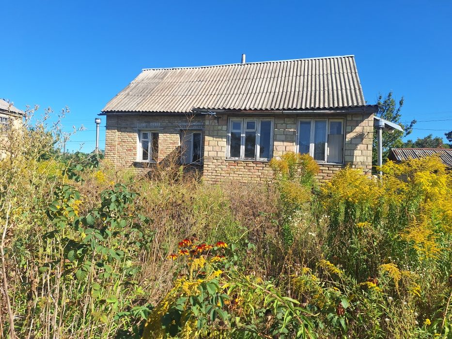 Будинок 90 м+9 с  біля 7 школи міські комунікації м.Бориспіль