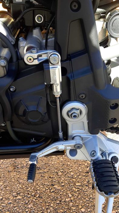 Aprilia Tuareg 660 Quickshift + Kit Malas GIVI