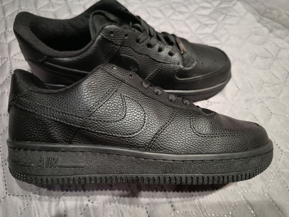 Sportowe czarne buty