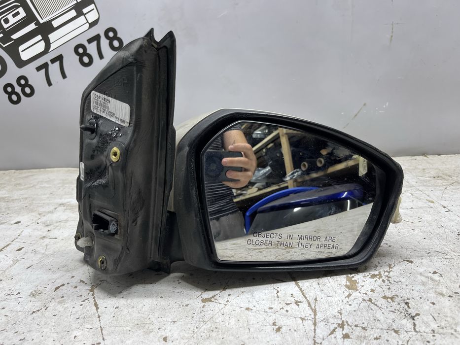 Праве дзеркало Ford Escape