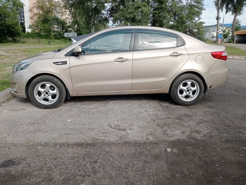 KIA RIO 1.6 Автомат