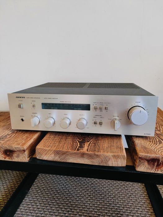 Wzmacniacz ONKYO A-7040  1979 rok