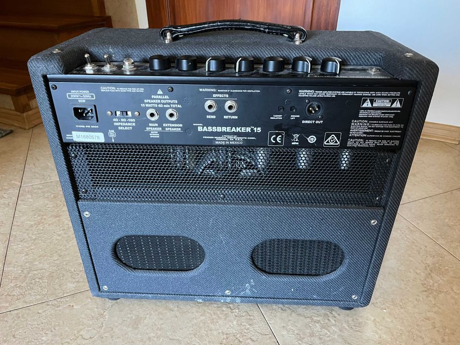 Fender Bassbreaker 15 combo 1x12 Celestion V-type