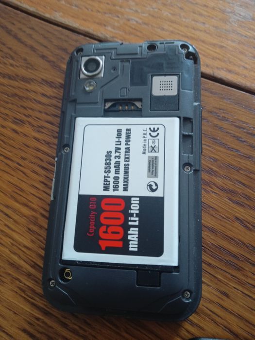 Telefon Samsung GT-S5830i bez simlocka ładnie utrzymany Szybka wysyłka