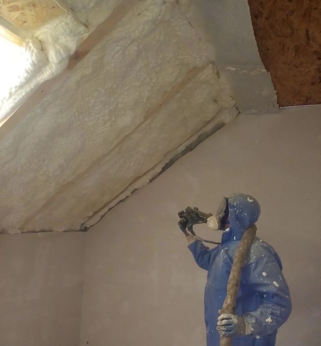 Утеплення пінополіуретаном, піною, Ппу / Старий Самбір та околиці.