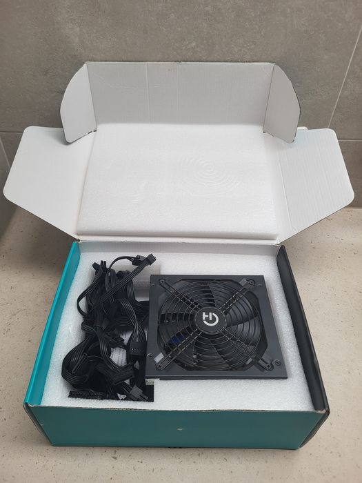 Hiditec BZ650 Fonte de Alimentação 650W 80 Plus Bronze
